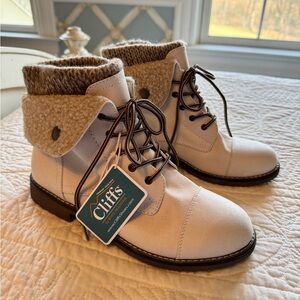 Cliffs by White Mountain
Women's Duena Lace-Up Hiker Booties